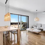 3 Bedroom Amazing In Apartamento *