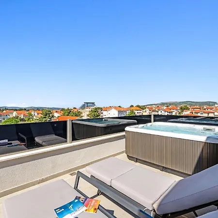 3 Bedroom Amazing In 아파트 보디체