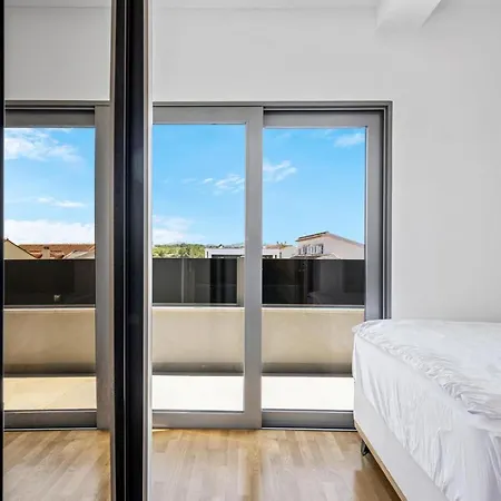 3 Bedroom Amazing In 아파트 *