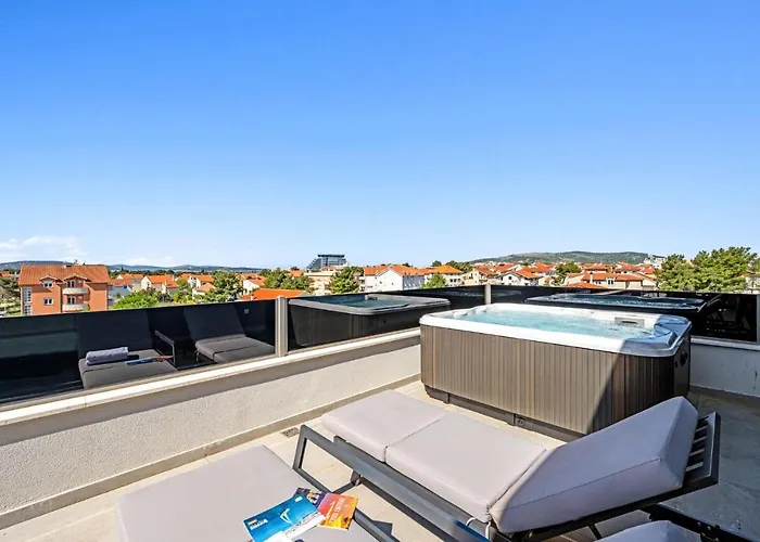 3 Bedroom Amazing In Apartament Vodice