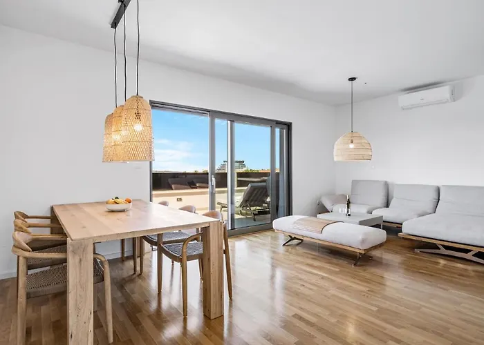 3 Bedroom Amazing In Apartament *