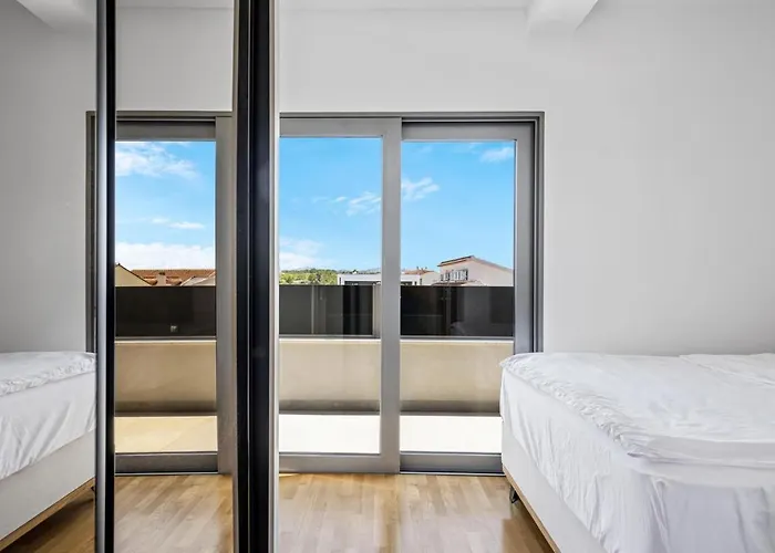 3 Bedroom Amazing In דירה *