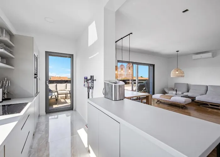 3 Bedroom Amazing In דירה *